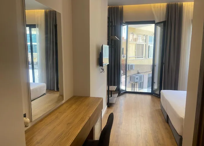 Dia Mare Deluxe Aparthotel 3*